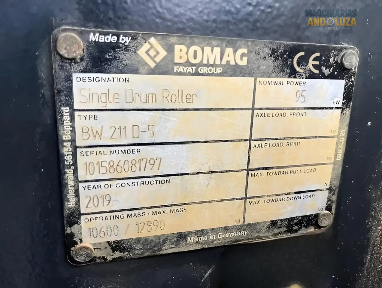 2019 BOMAG BW211D-5 single drum soil compactor for sale, 10.9 ton heavy-duty roller for road construction and earthworks at Maquinaria Andaluza.