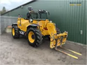 Sollevatore telescopico JCB 535-95 del 2019 con capacità di sollevamento di 3,5 tonnellate, sbraccio di 9,5 metri e motore EcoMAX per applicazioni edili e industriali ad alto sbraccio.