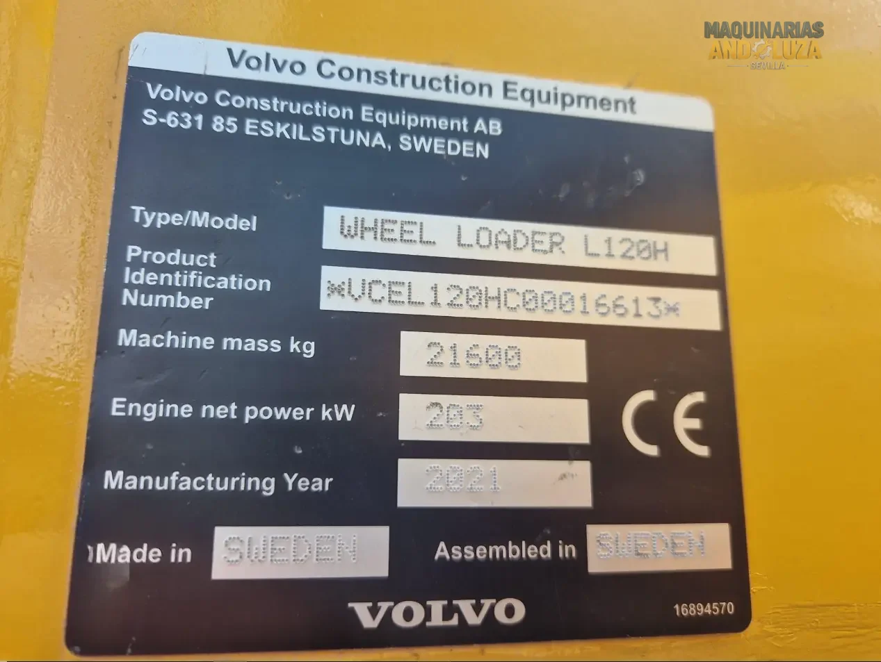 Utovarivač na kotačima Volvo L120H iz 2021. s OptiShift tehnologijom, Volvo D8J motorom i Torque Parallel vezom za visokoproduktivno utovarivanje i rad s učinkovitom potrošnjom goriva.