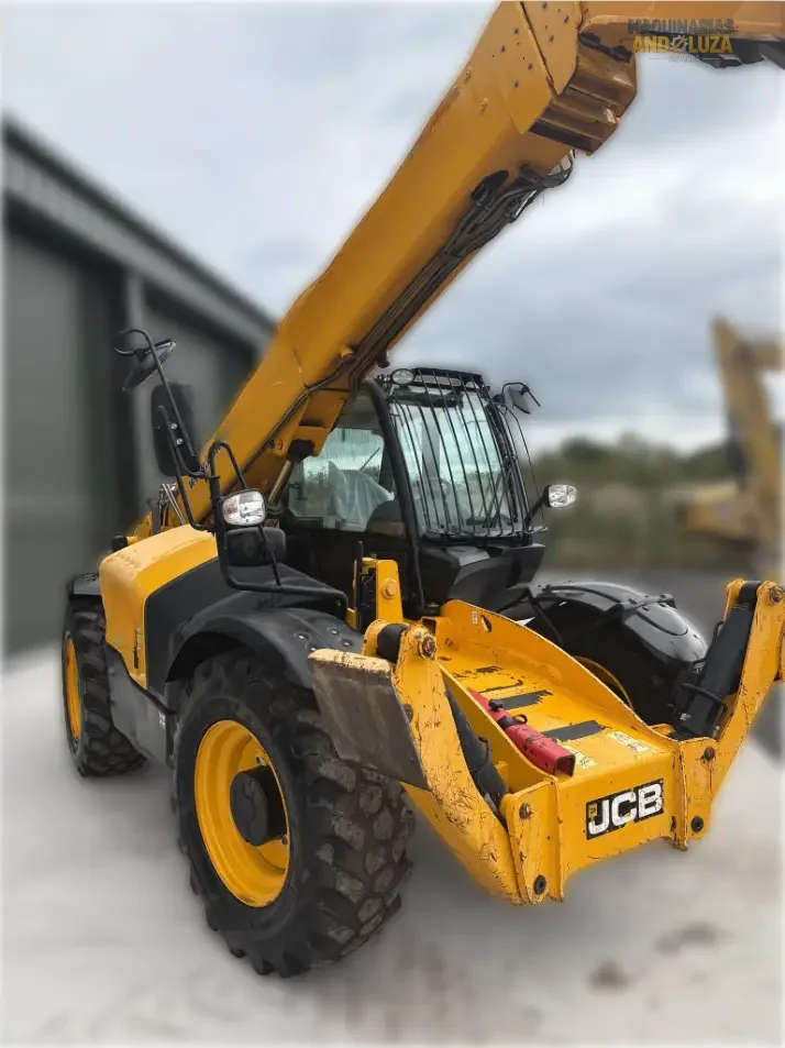 Ładowarka teleskopowa JCB 540-140 z 2019 r., 108 KM, 2853 godziny, wysokość podnoszenia 14 m, doskonały stan techniczny.