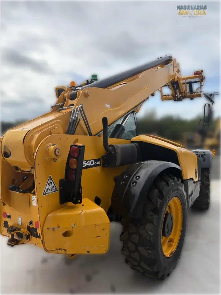 Ładowarka teleskopowa JCB 540-140 z 2019 r., 108 KM, 2853 godziny, wysokość podnoszenia 14 m, doskonały stan techniczny.