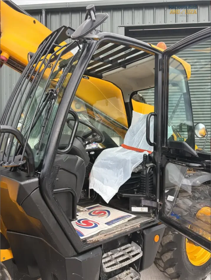 Ładowarka teleskopowa JCB 540-140 z 2019 r., 108 KM, 2853 godziny, wysokość podnoszenia 14 m, doskonały stan techniczny.