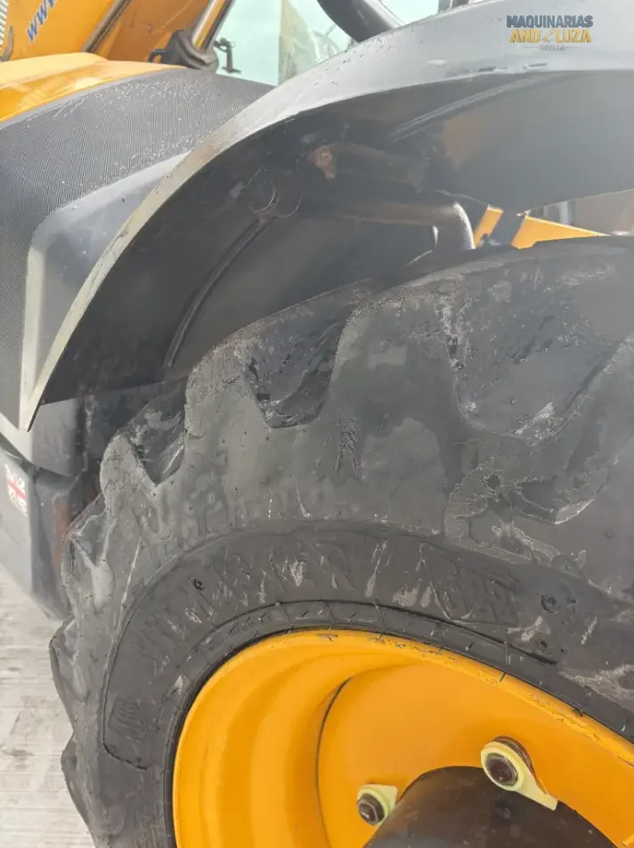 Ładowarka teleskopowa JCB 540-140 z 2019 r., 108 KM, 2853 godziny, wysokość podnoszenia 14 m, doskonały stan techniczny.