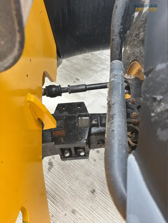 Ładowarka teleskopowa JCB 540-140 z 2019 r., 108 KM, 2853 godziny, wysokość podnoszenia 14 m, doskonały stan techniczny.
