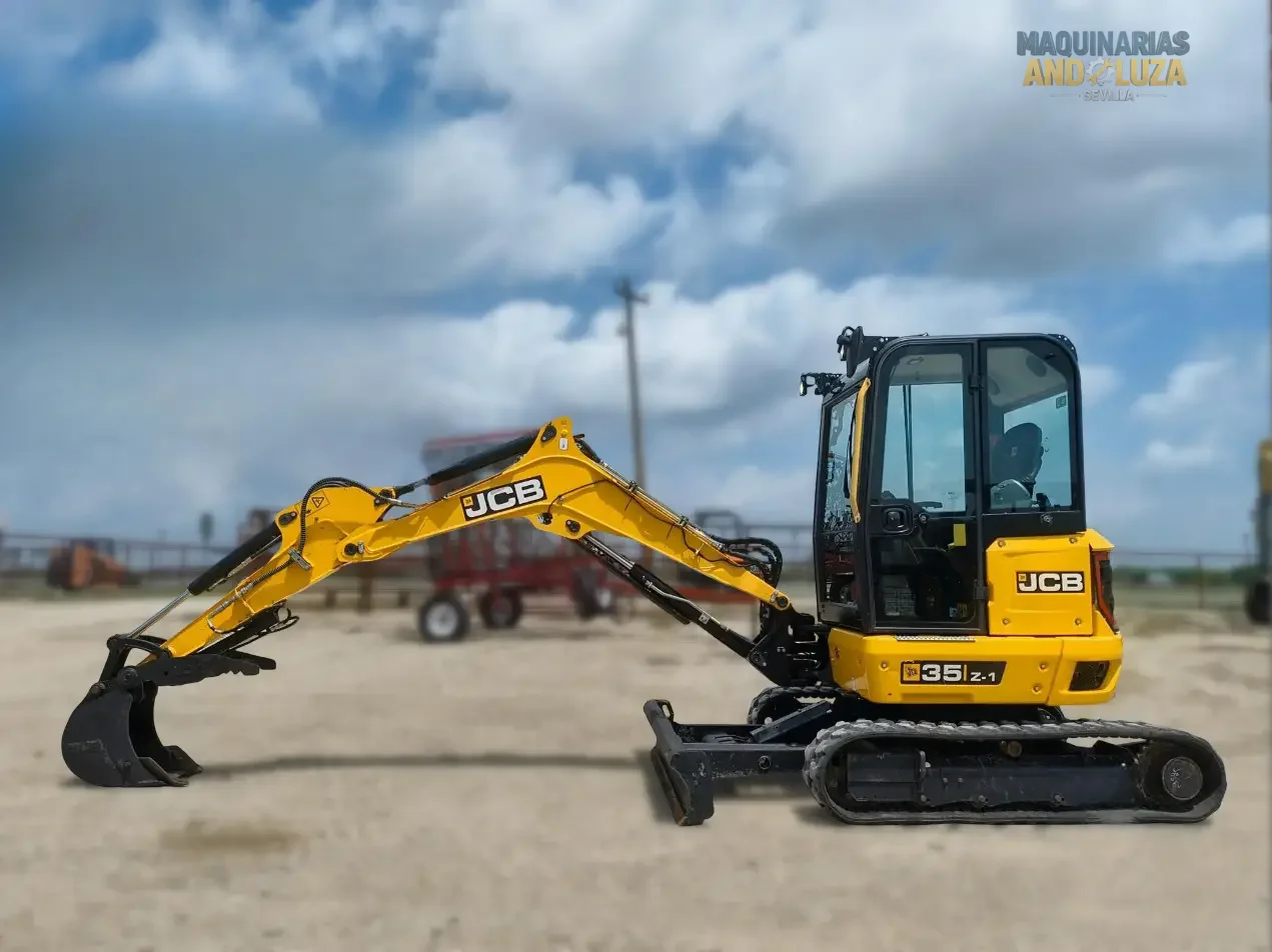 Miniexcavadora JCB 35Z-1 de 2024, 24 CV, excelente estado, versátil y potente.