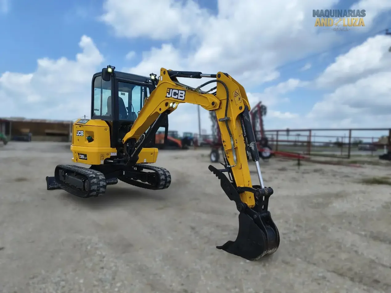 Miniexcavadora JCB 35Z-1 de 2024, 24 CV, excelente estado, versátil y potente.