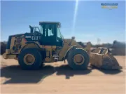 2016 Caterpillar 950M Wheel Loader with ACERT engine, high-lift linkage, and Performance Series bucket for heavy construction and quarry applications.