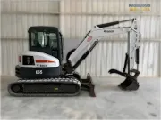 2017 Bobcat E55 mini excavator for sale, 5.5-ton conventional tail swing excavator for heavy-duty digging and lifting at Maquinaria Andaluza de Ocasion SL.