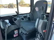 2017 Bobcat E55 mini excavator for sale, 5.5-ton conventional tail swing excavator for heavy-duty digging and lifting at Maquinaria Andaluza de Ocasion SL.