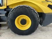 2019 BOMAG BW211D-5 single drum soil compactor for sale, 10.9 ton heavy-duty roller for road construction and earthworks at Maquinaria Andaluza.