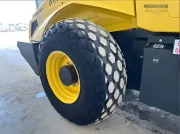 2019 BOMAG BW211D-5 single drum soil compactor for sale, 10.9 ton heavy-duty roller for road construction and earthworks at Maquinaria Andaluza.
